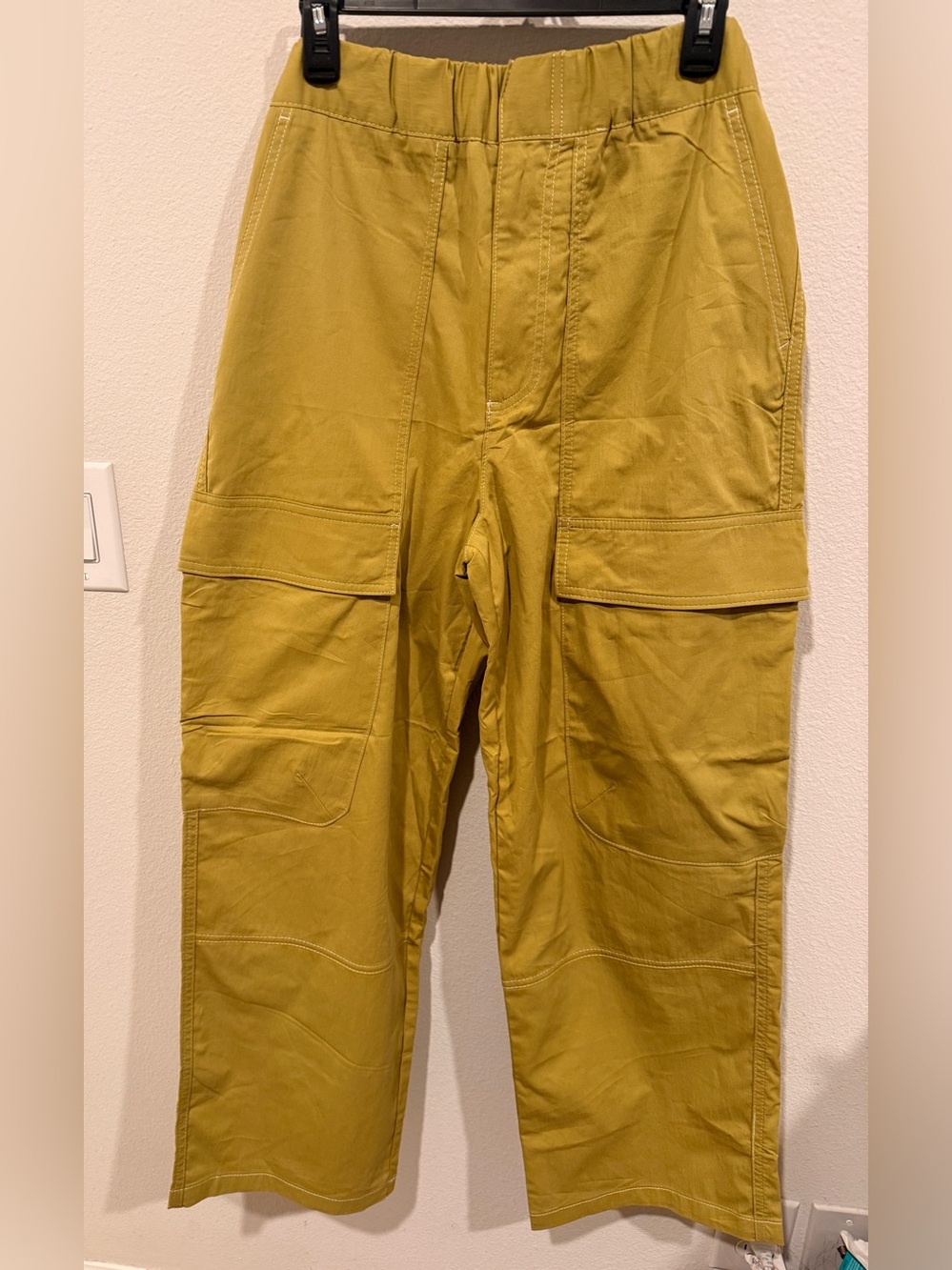 Zara cargo pants in olive green